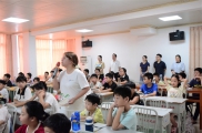 实地走访察近况，关怀实践促成长  ——学院领导走访岭师“红土情缘”突击队