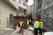 高州市巾帼志愿者协会平山镇巾帼志愿队开展创卫志愿服务活动
