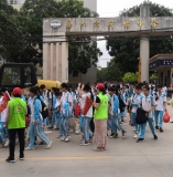 荷塘镇巾帼志愿队：“护苗行动” 守护学生平安路