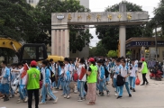 荷塘镇巾帼志愿队：“护苗行动” 守护学生平安路