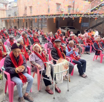 巾帼志愿者暖心相伴 北街颐养院重阳暖意浓