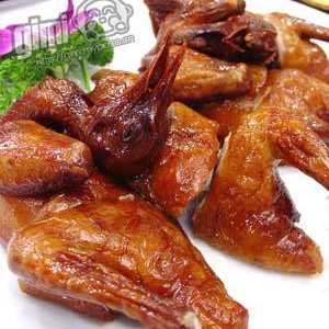 广东中山美食石岐乳鸽