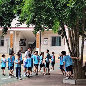 雨中的支教时光：我们一起成长——“扬帆筑梦”突击队