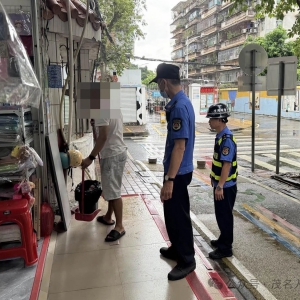 开学季 | 城管部门精细管理校园周边市容秩序