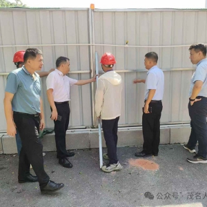 市城管执法局开展城管系统防风防汛工作落实情况督导检查