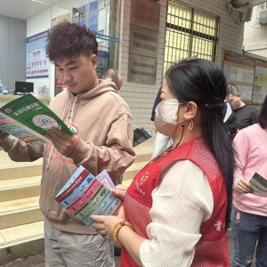 “贡献你我他·分类入万家”生活垃圾分类志愿服务走进社区