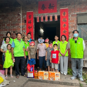 情暖童心 爱伴夕阳 —高州市荷塘镇巾帼志愿队开展关爱留守儿童及老人活动