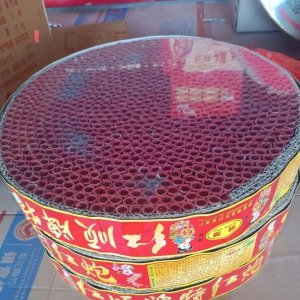 没有烟花炮竹的熏陶，那来春节年味的浓郁，幸福感从何而来？