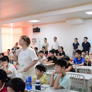 实地走访察近况，关怀实践促成长  ——学院领导走访岭师“红土情缘”突击队